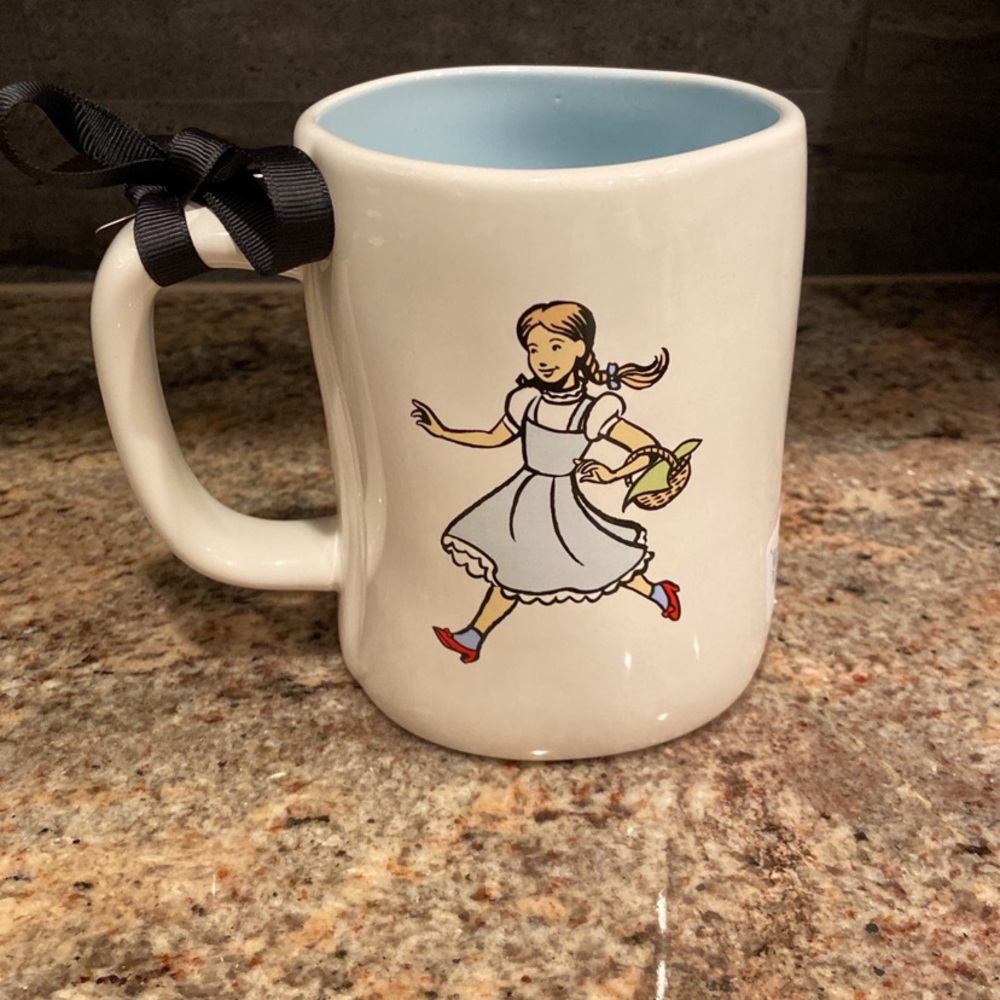 NWT Rae Dunn Wizard of Oz Dorthy Mug